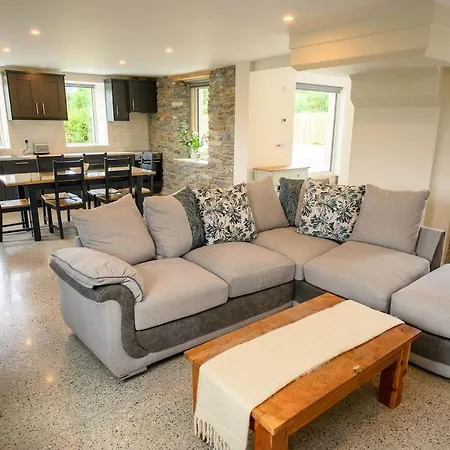 Old School Road Sleeps 6 Tatil Evi *