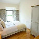 Old School Road Sleeps 6